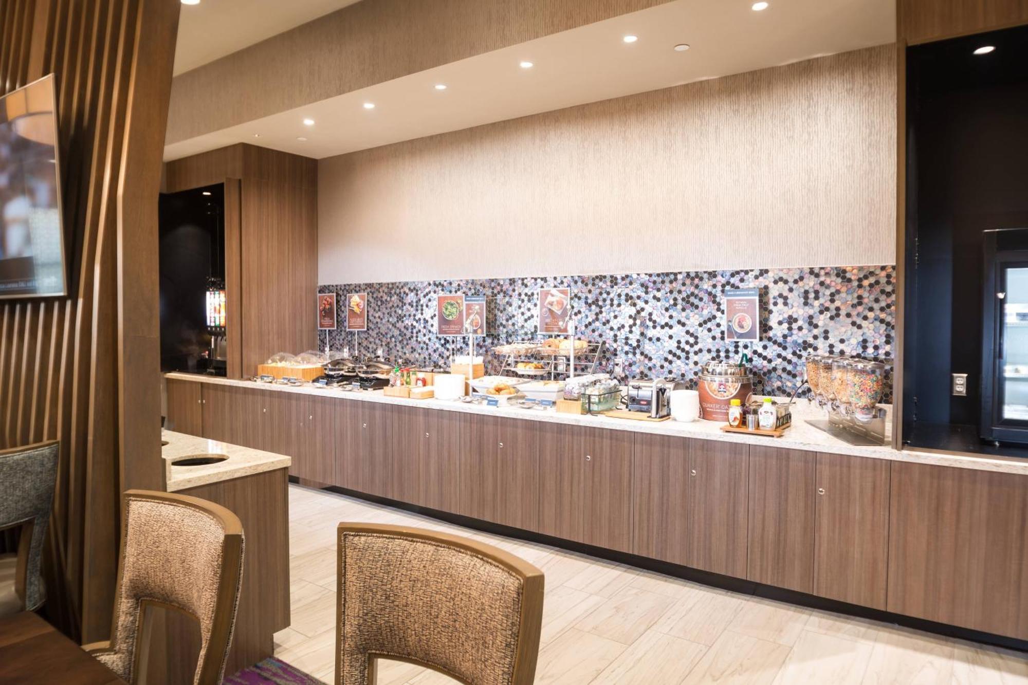 Springhill Suites By Marriott Fayetteville Fort Liberty Bagian luar foto